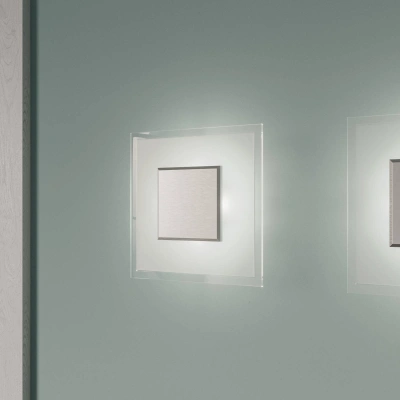 quitani Quitani LED nástěnné svítidlo Lole, sklo, matný hliník, 25 x 25 cm
