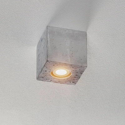 SOLLUX LIGHTING Stropní svítidlo Ara jako betonová kostka 10 cm x 10 cm